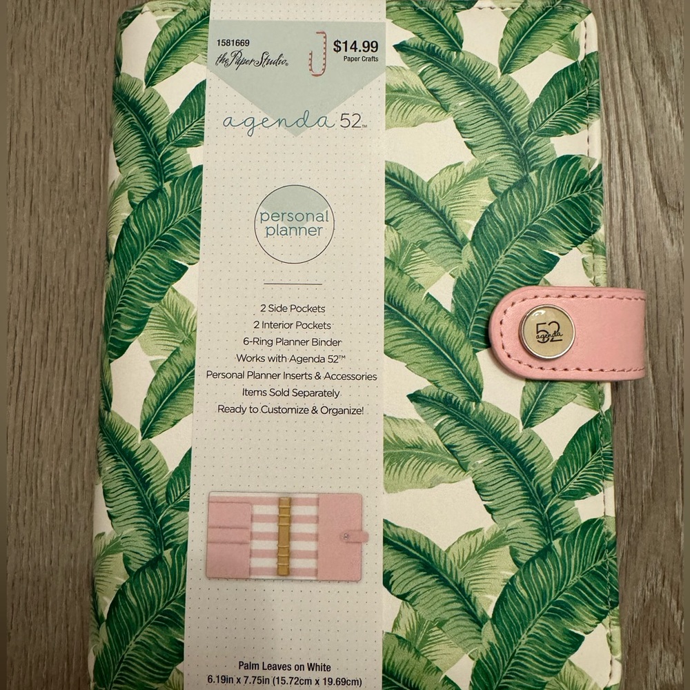 New unused personal planner binder